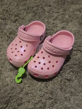 CROCS Kids' Glitter Clog in Light Pink